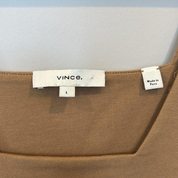 Vince SQUARE NK STRECTH TANK Camel - Picture 7 of 9